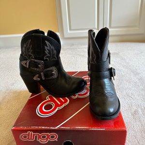 Dingo Western Booties - size 6